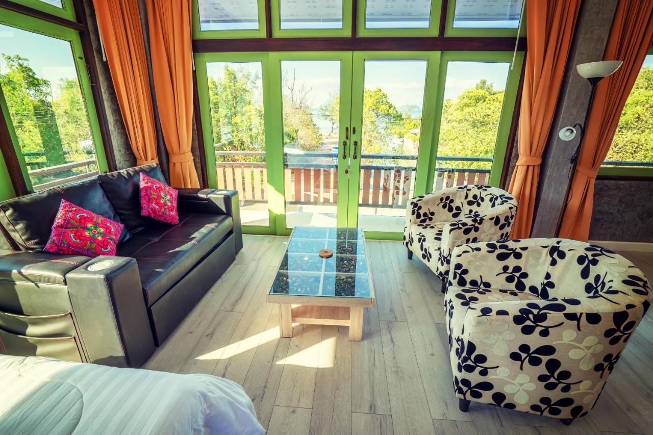 Tonmai Suites Koh Lanta Bagian luar foto