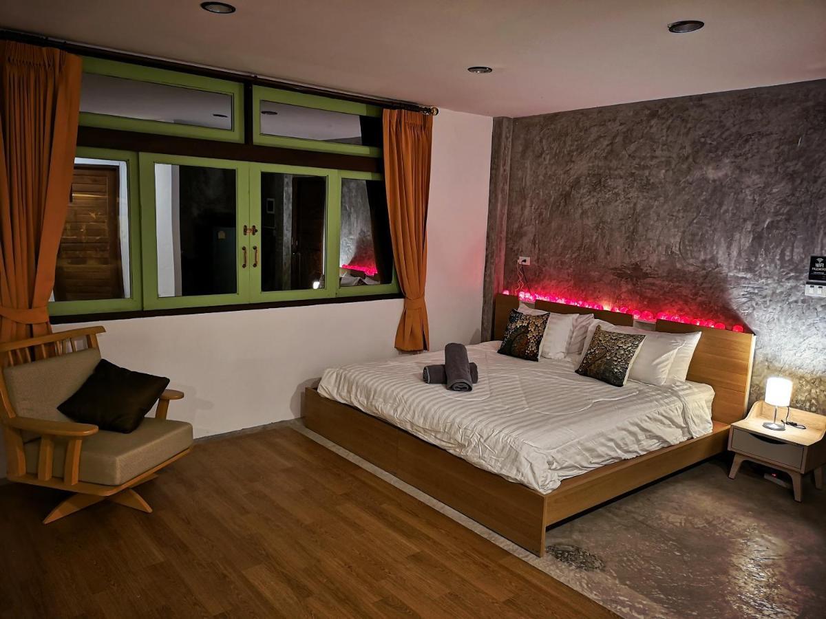 Tonmai Suites Koh Lanta Bagian luar foto