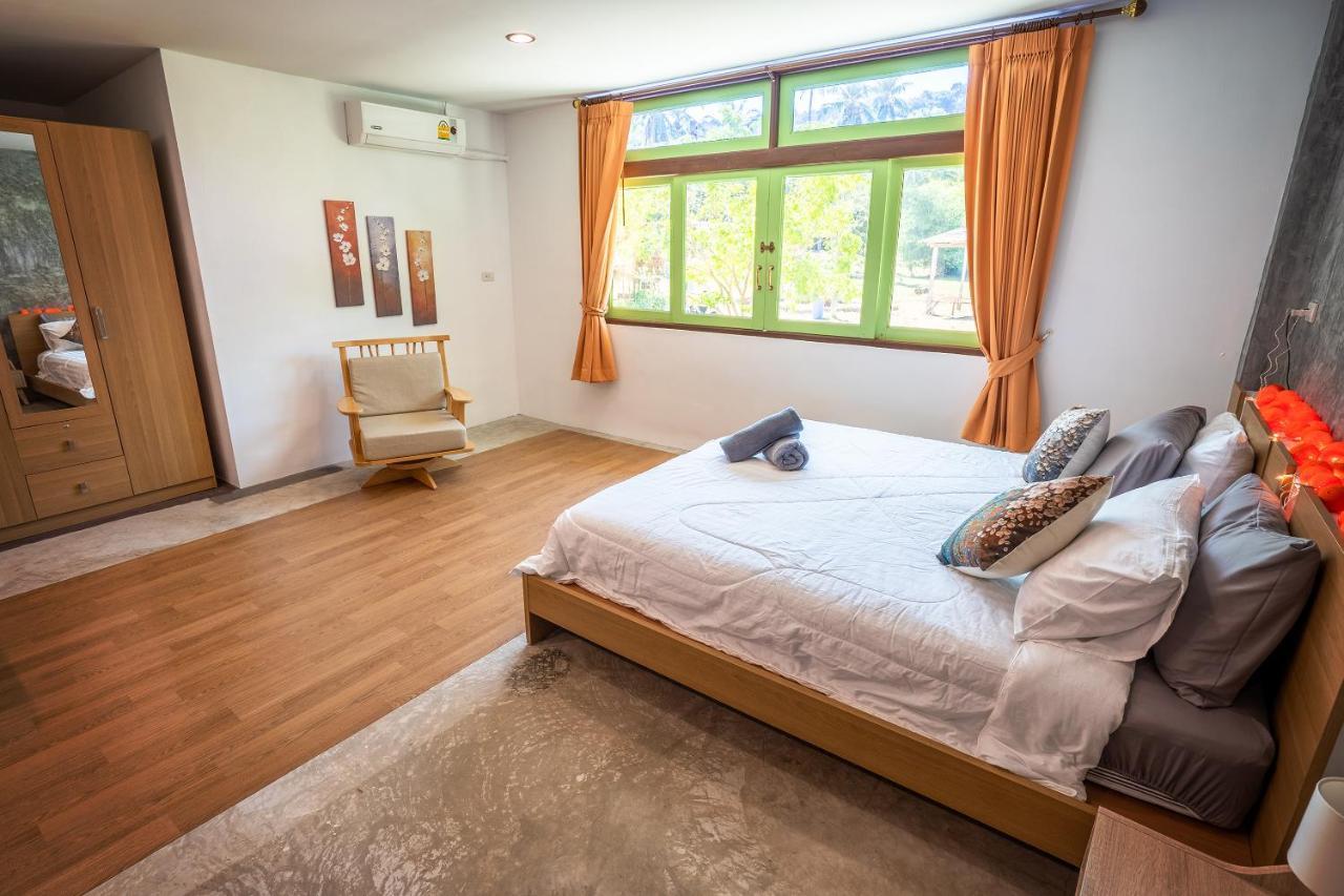 Tonmai Suites Koh Lanta Bagian luar foto