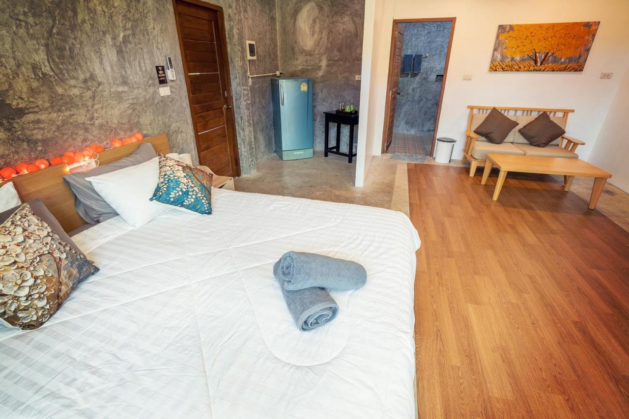 Tonmai Suites Koh Lanta Bagian luar foto