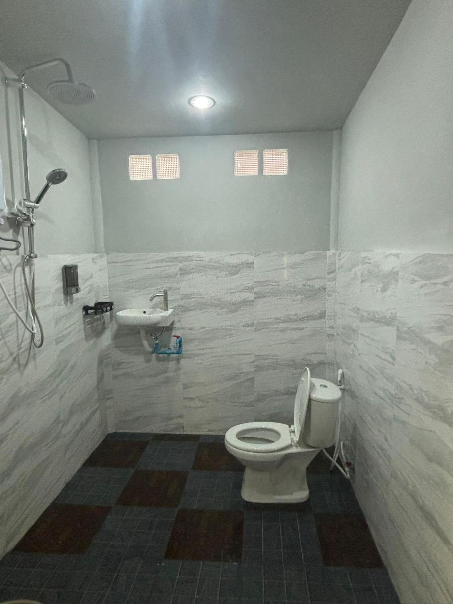 Tonmai Suites Koh Lanta Bagian luar foto