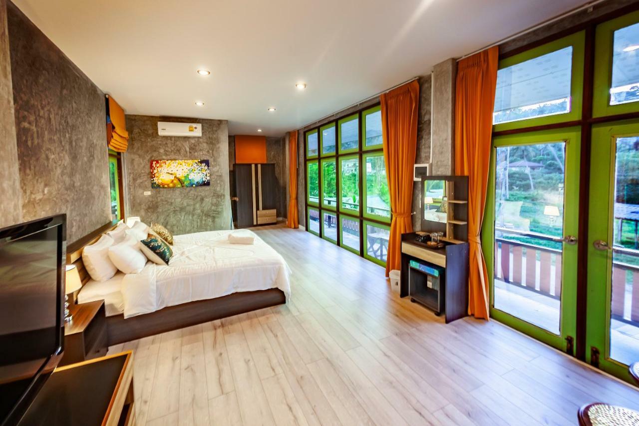 Tonmai Suites Koh Lanta Bagian luar foto