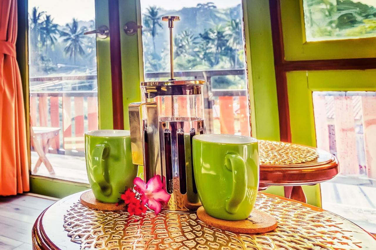Tonmai Suites Koh Lanta Bagian luar foto