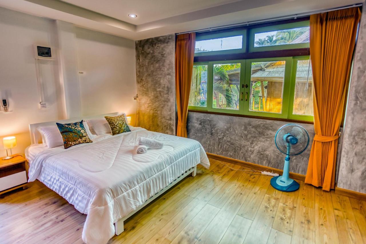 Tonmai Suites Koh Lanta Bagian luar foto